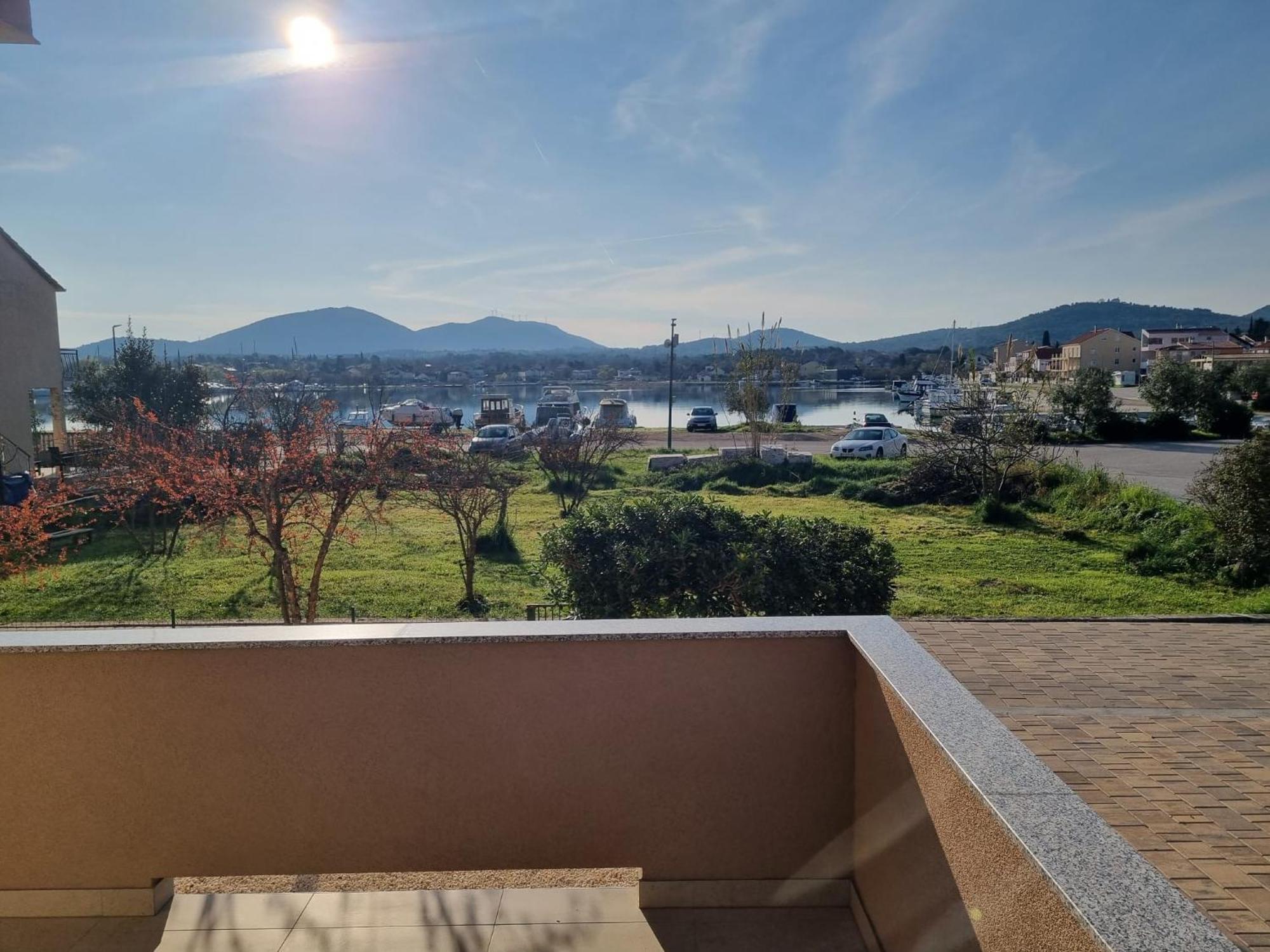 Gracienda Apartment Bilice Bagian luar foto