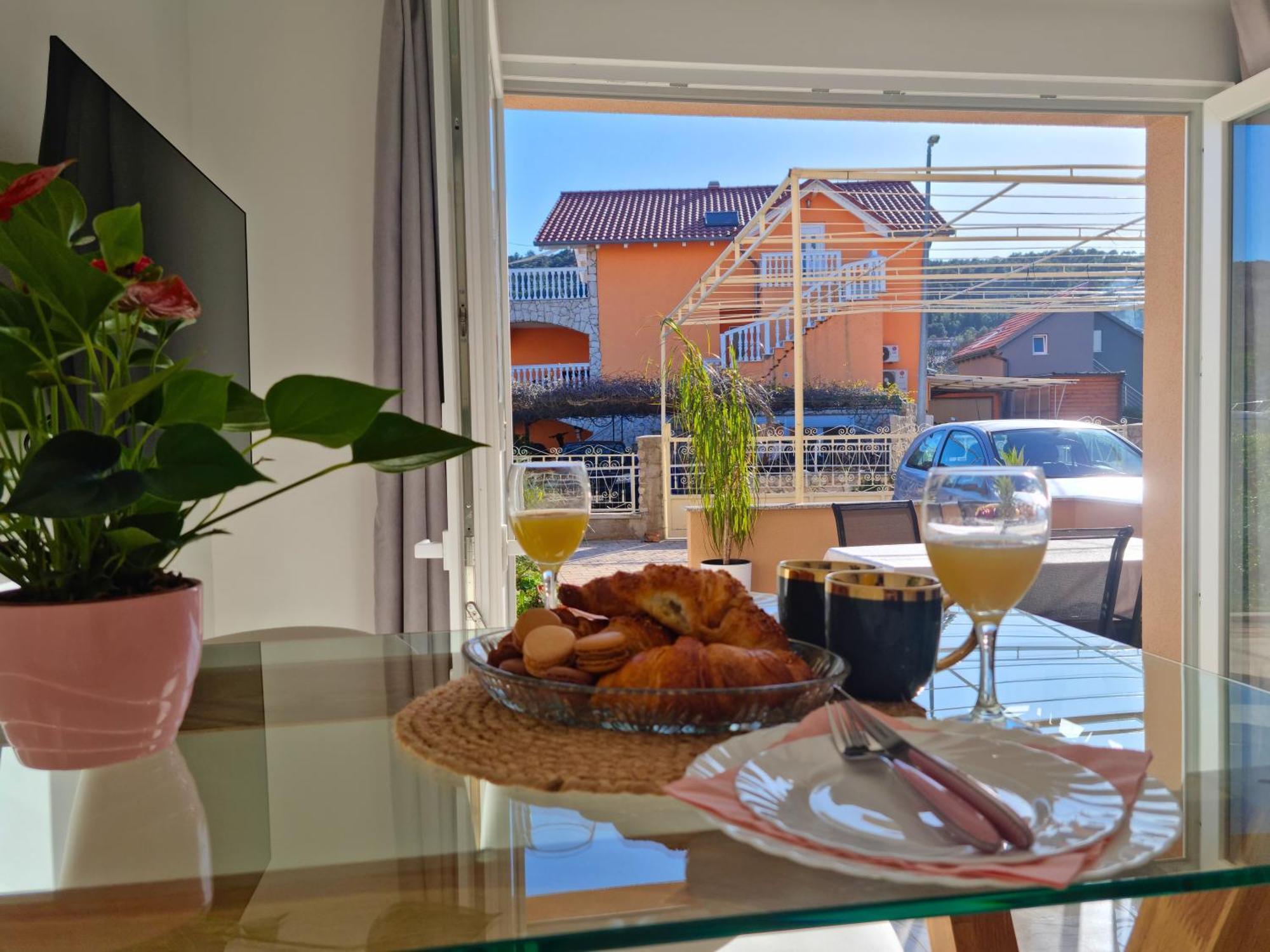 Gracienda Apartment Bilice Bagian luar foto