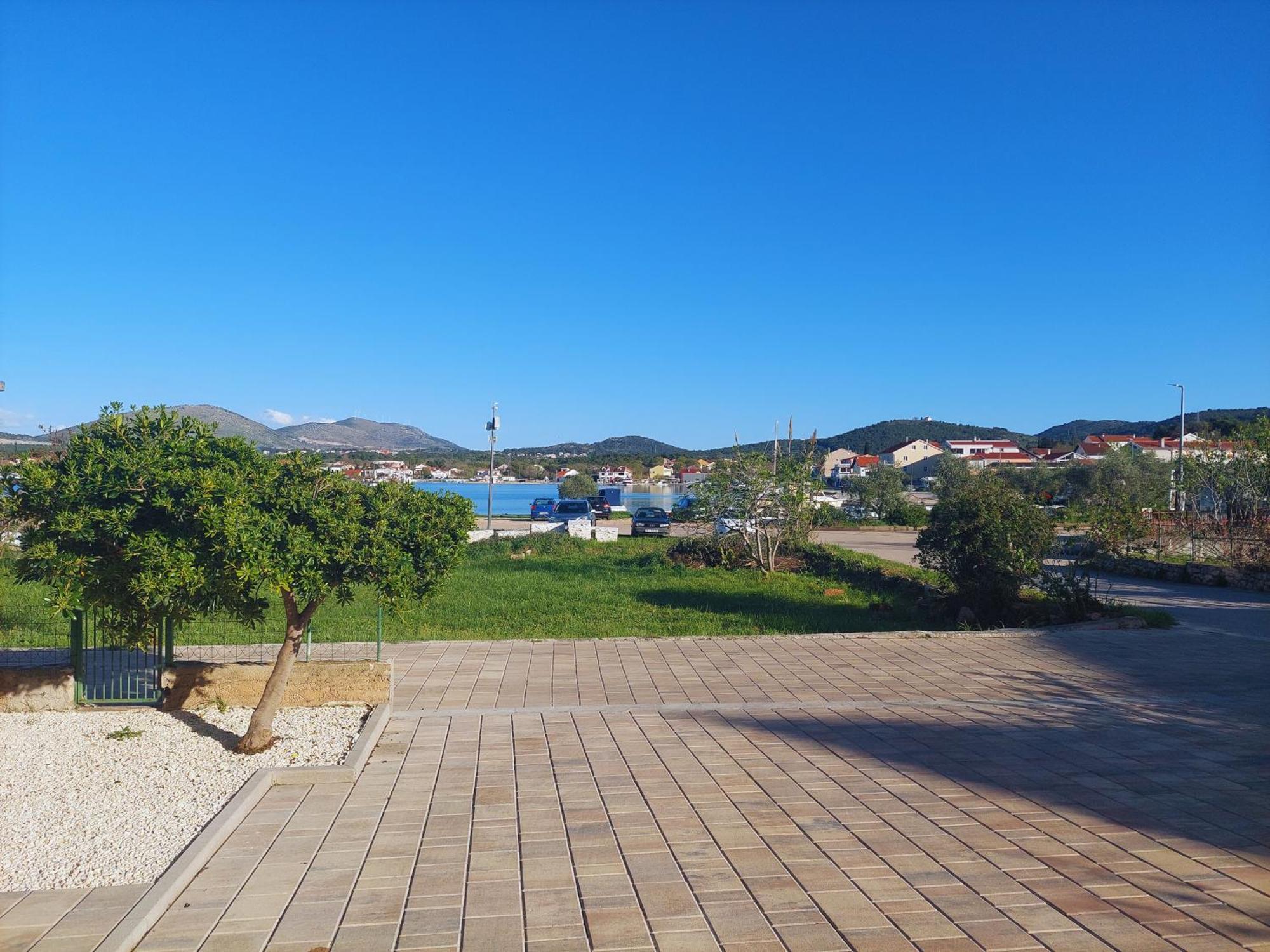 Gracienda Apartment Bilice Bagian luar foto
